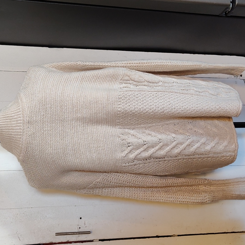 Simply Vera Vera Wang sweater - Picture 3 of 4